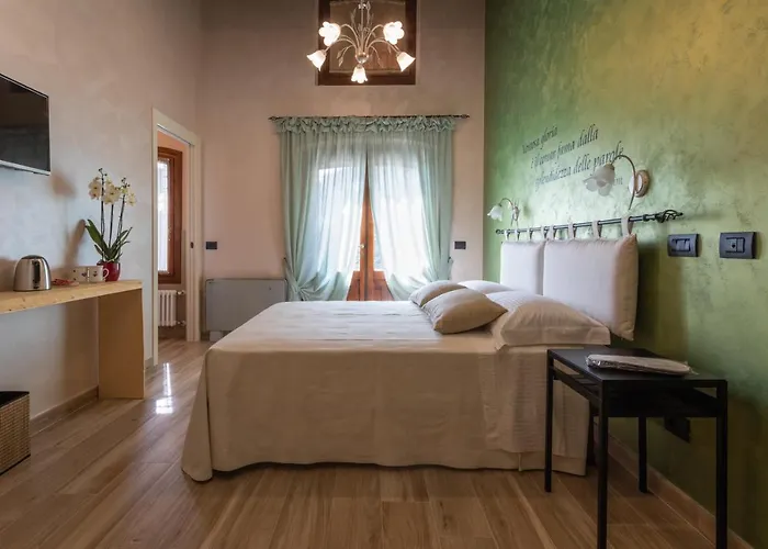 Borgo Petrarca Pensión 4*