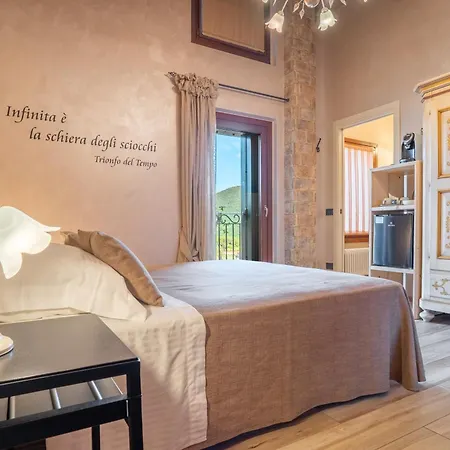 Borgo Petrarca بيت ضيافة