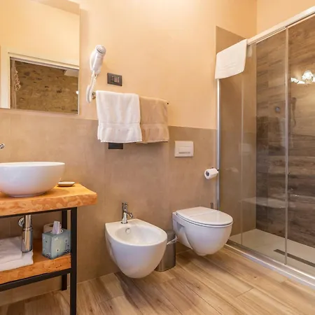 بيت ضيافة Borgo Petrarca