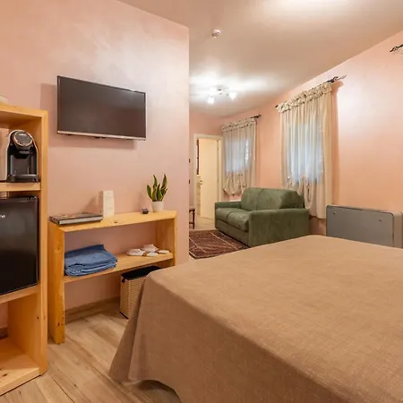 Borgo Petrarca بيت ضيافة 4*