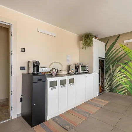 Borgo Petrarca بيت ضيافة 4*