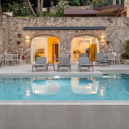 بيت ضيافة Borgo Petrarca 4*