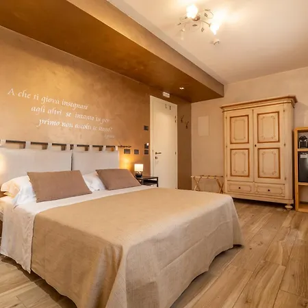 Borgo Petrarca 4*
