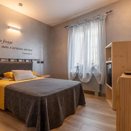 Borgo Petrarca بيت ضيافة أركوا بتراركا