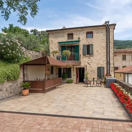 Borgo Petrarca